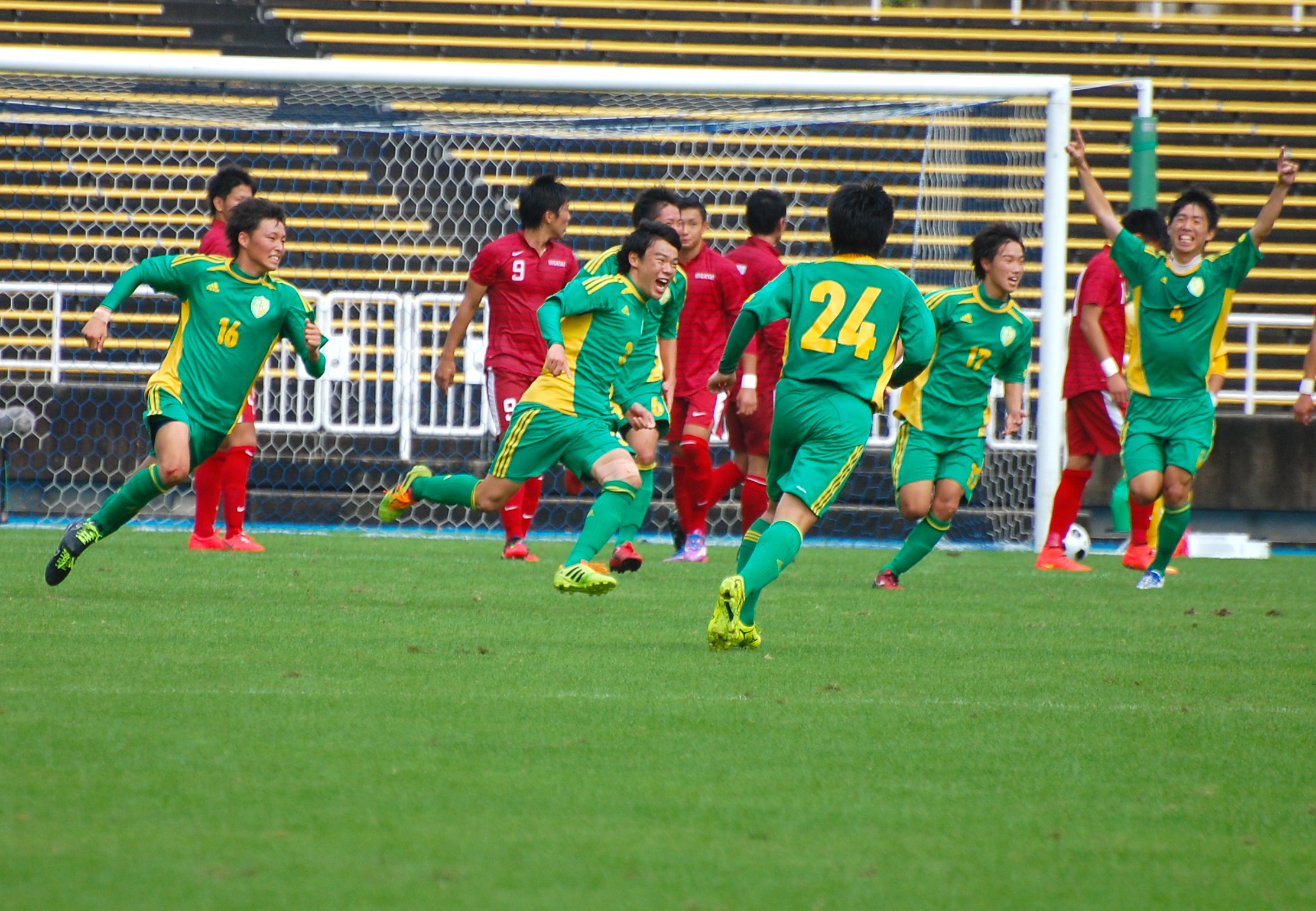 第９３回全国高校サッカー選手権福岡大会 準決勝 東福岡 豊国学園 写真家 久冨 大のフットボール日誌